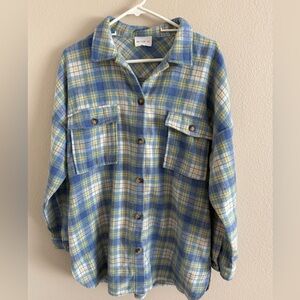Better Be Women’s Blue and Yellow Plaid Button-Up Shirt size Medium/Large